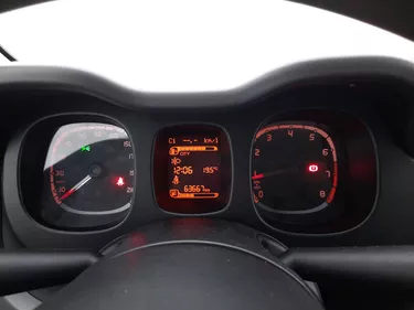 Fiat Panda Hybrid City Cross 1.0 Mild Hybrid 69CV Manuale Interni