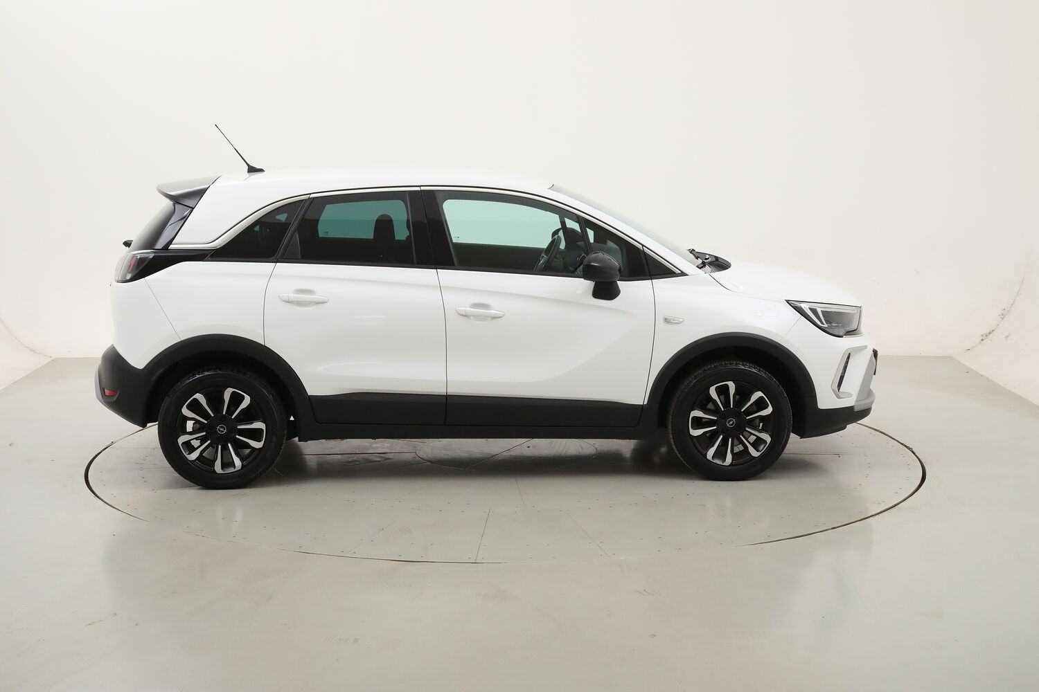 Opel Crossland Edition AT6 usata del 2024 con 41.167 km