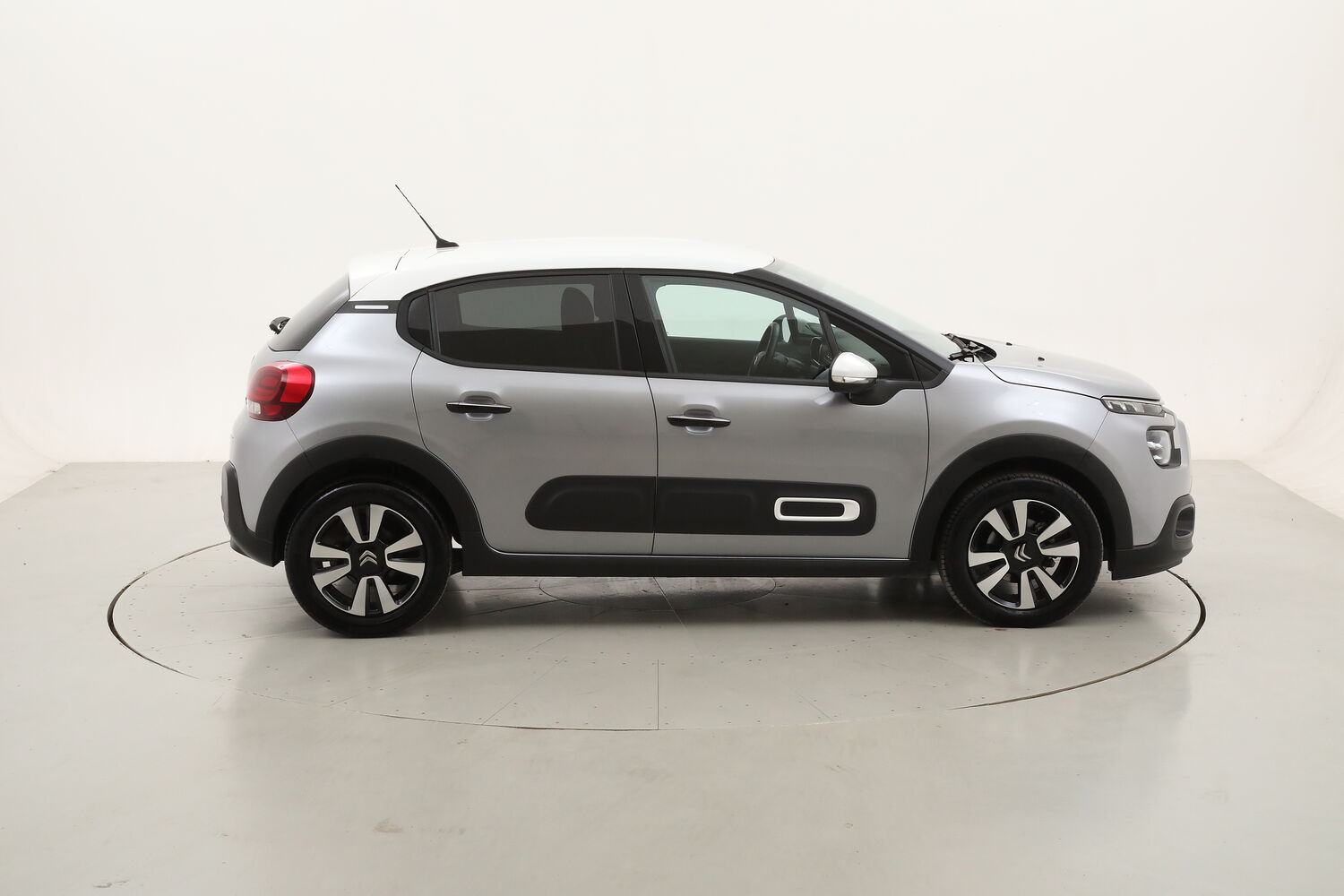 Citroen C3 Shine usata del 2023 con 9.556 km