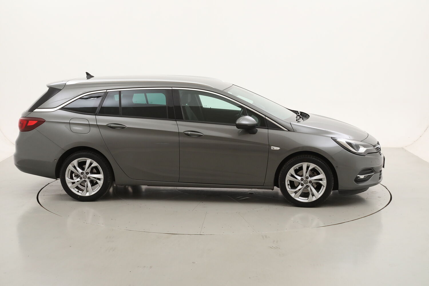 Opel Astra ST Business Elegance AT9 usata del 2020 con 103.250 km