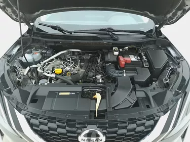 Nissan Qashqai Hybrid Business Xtronic 1.3 Mild Hybrid 158CV Automatico Vano motore