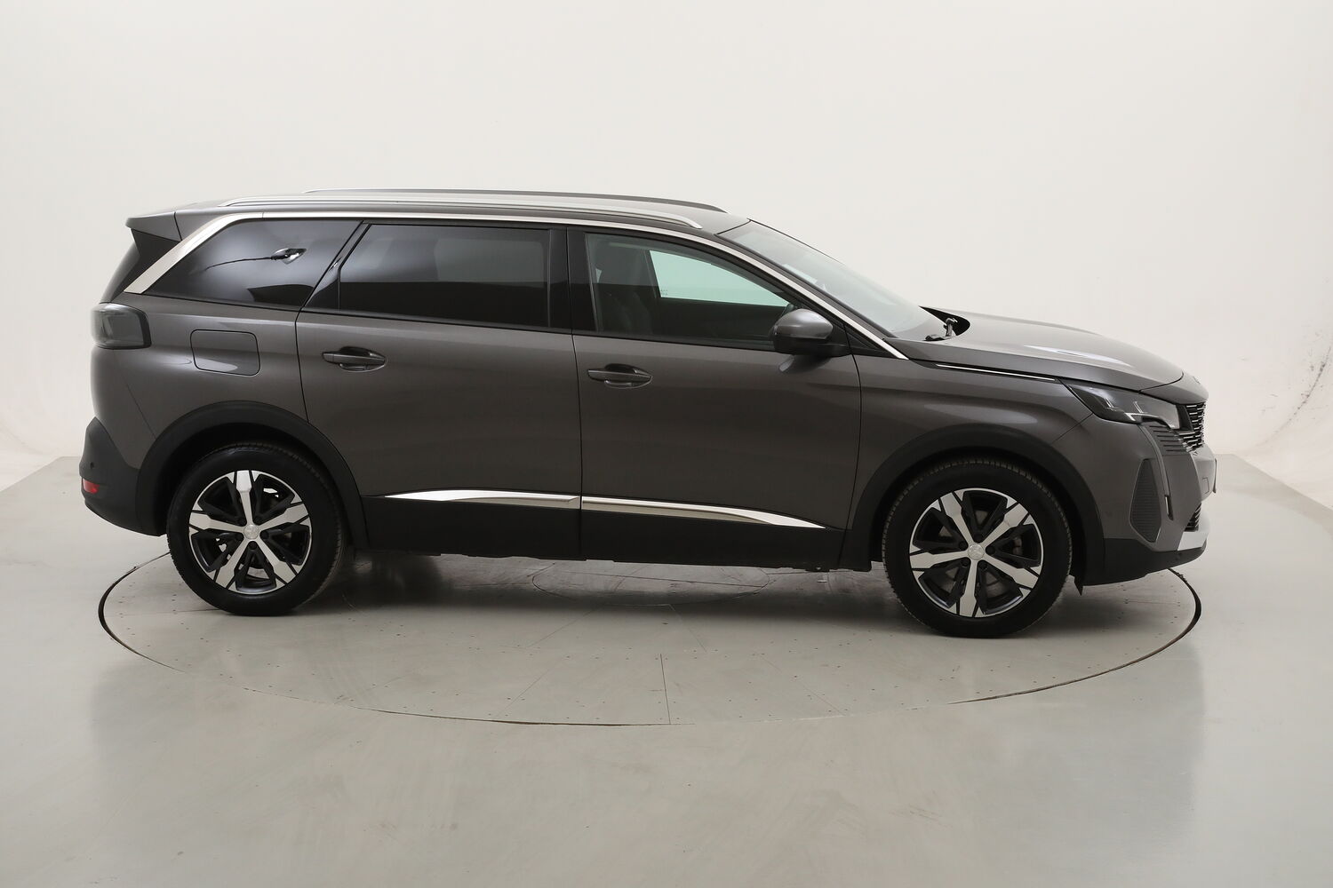 Peugeot 5008 Allure Pack EAT8 - 7 POSTI usata del 2021 con 94.000 km
