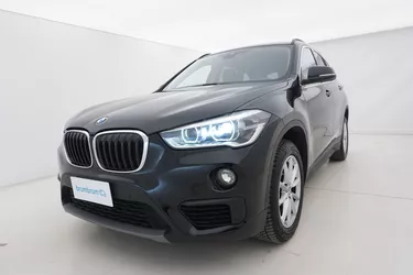 BMW X1 18d Business sDrive 2.0 Diesel 150CV Automatico Visione frontale