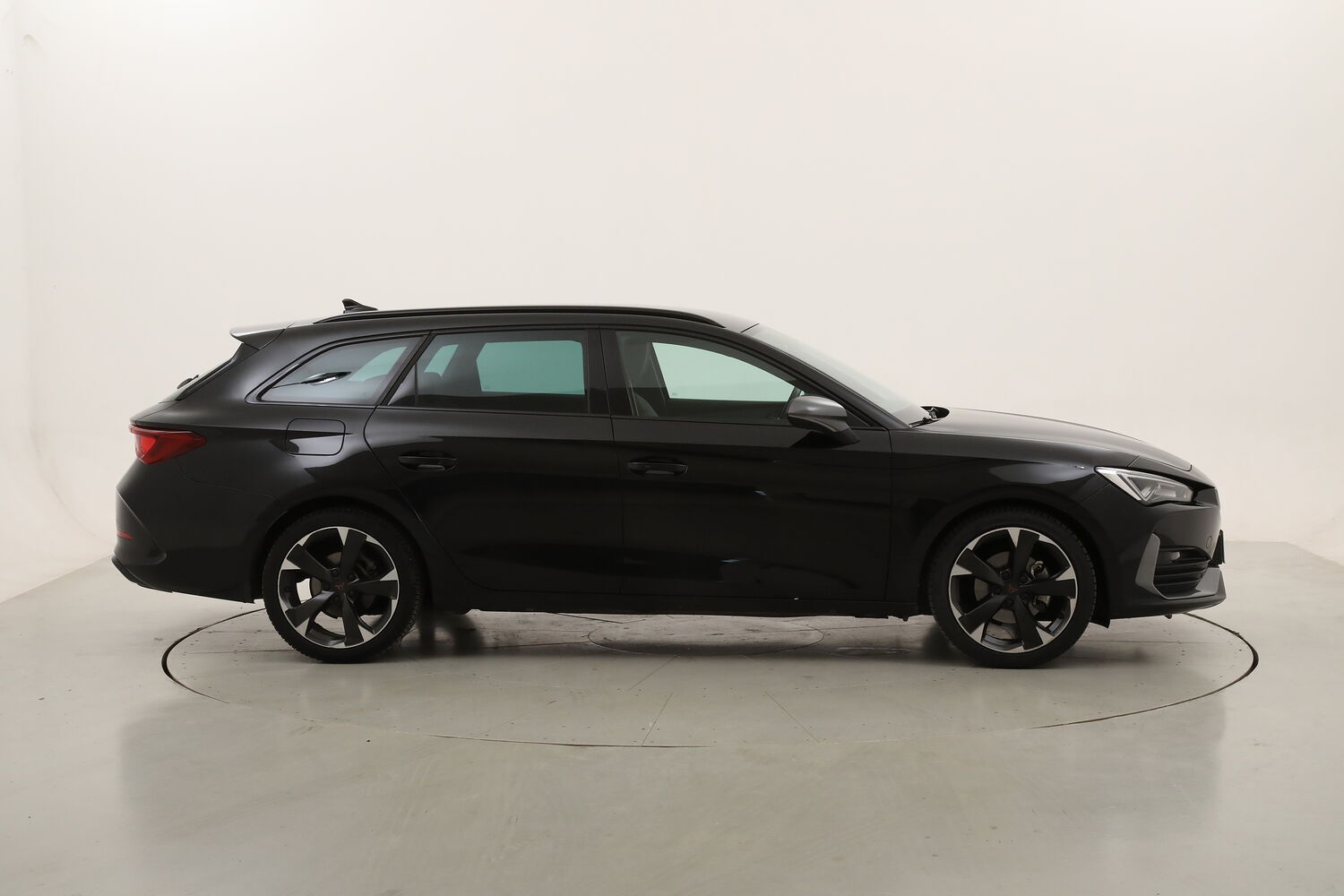 Cupra Leon ST Hybrid DSG usata del 2024 con 69.811 km