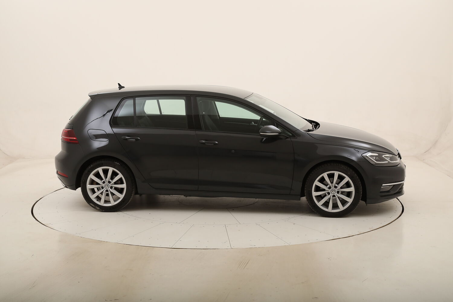 Volkswagen Golf Executive DSG usata del 2019 con 119.965 km