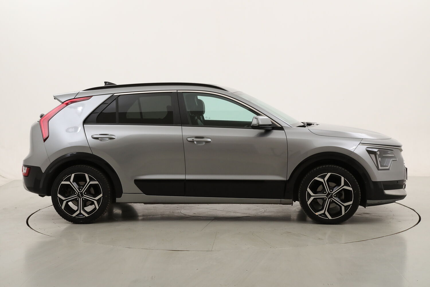 Kia Niro HEV Evolution DCT usata del 2023 con 99.722 km