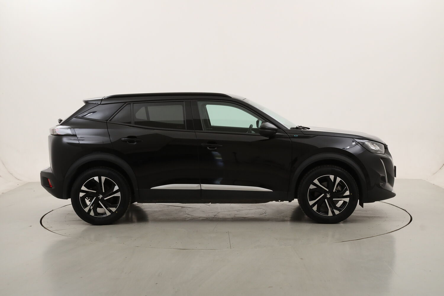 Peugeot 2008 Allure Pack usata del 2022 con 27.577 km