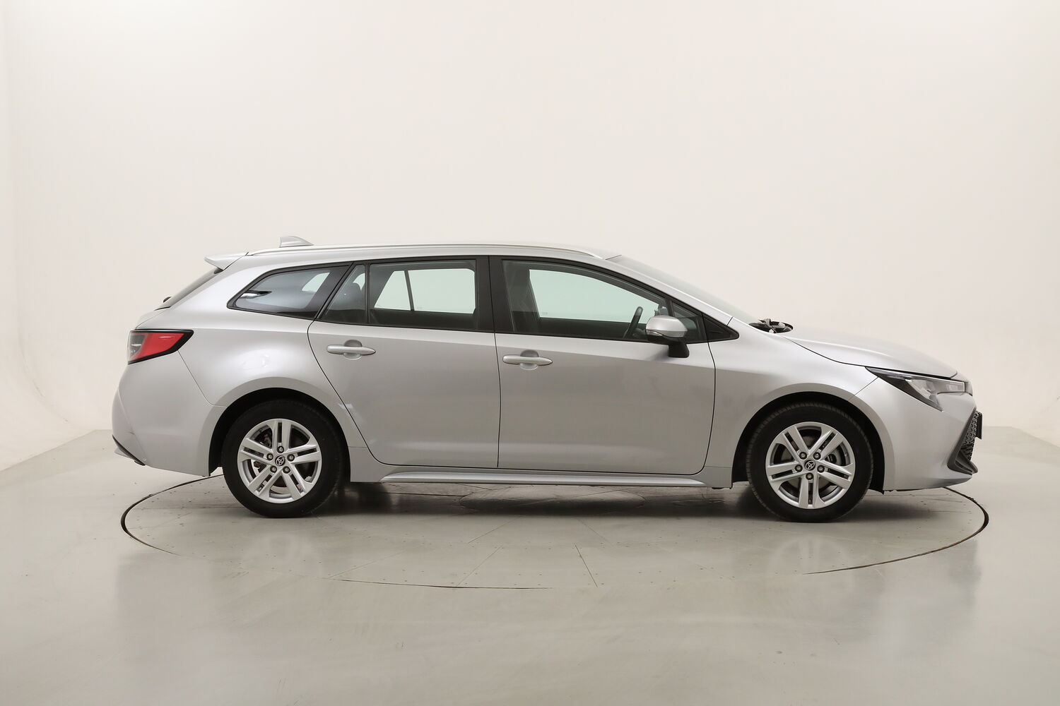 Toyota Corolla TS Hybrid Business usata del 2022 con 80.886 km
