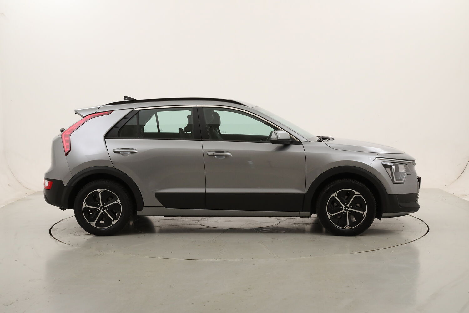 Kia Niro HEV GDi Business DCT usata del 2023 con 117.897 km