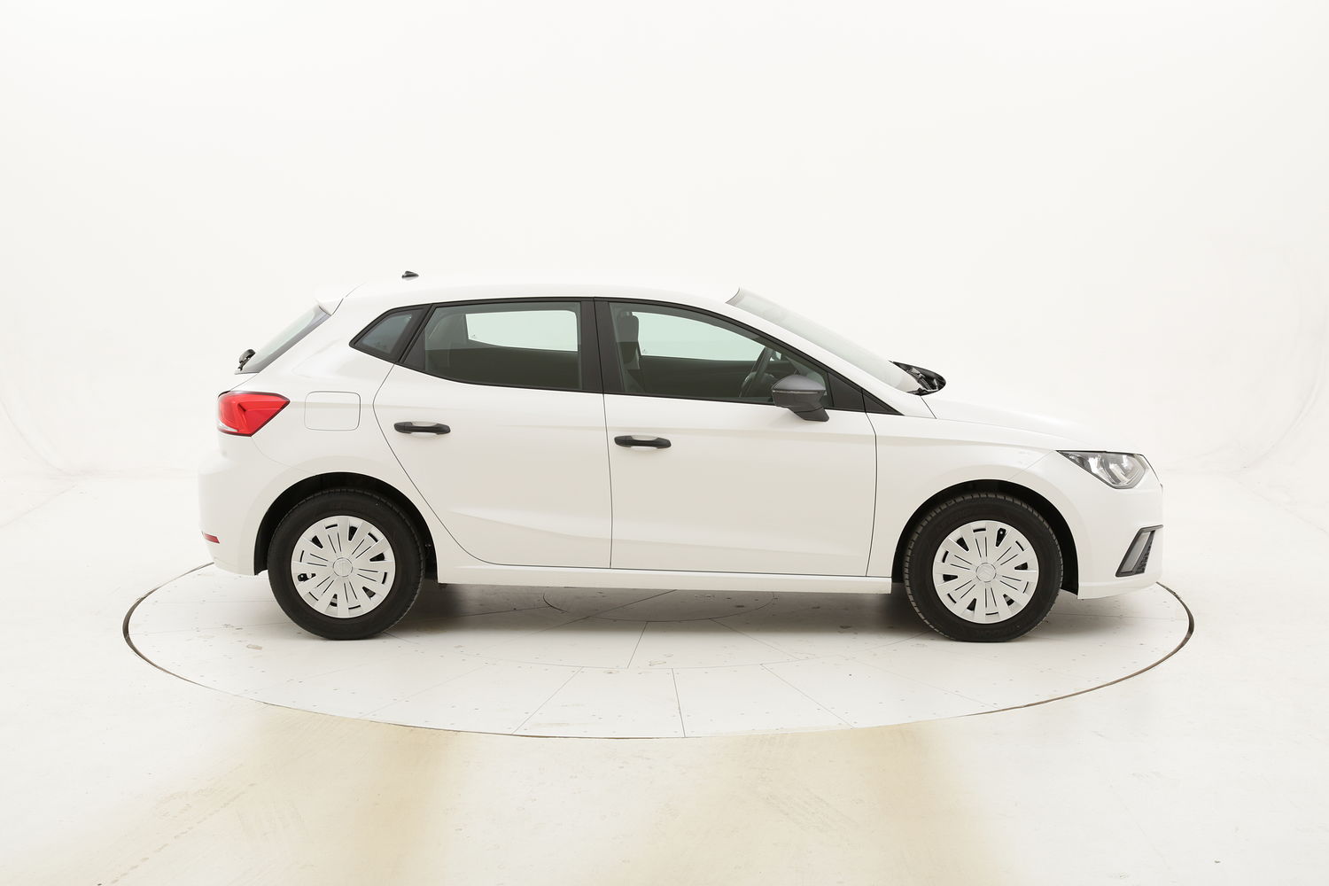 Seat Ibiza Reference usata del 2019 con 15.304 km