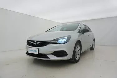 Opel Astra ST Business Elegance AT9 1.5 Diesel 122CV Automatico Visione frontale