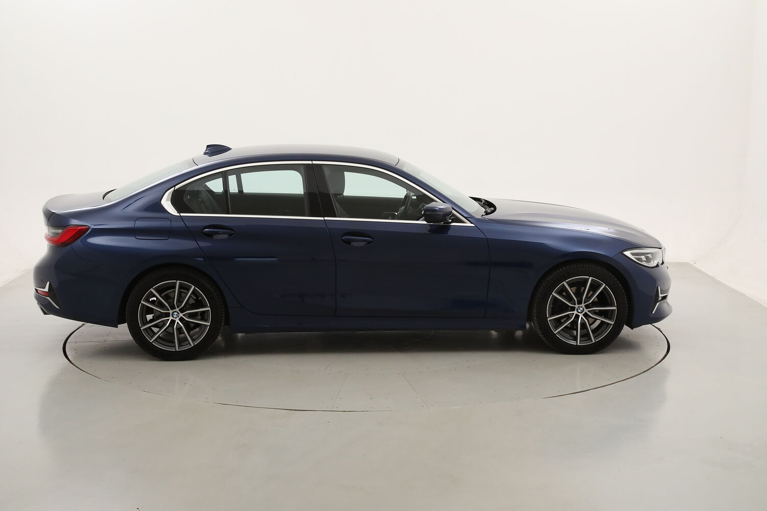 BMW Serie 3 Luxury usata del 2020 con 126.631 km