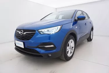 Opel Grandland Business Edition AT8 1.5 Diesel 131CV Automatico Visione frontale