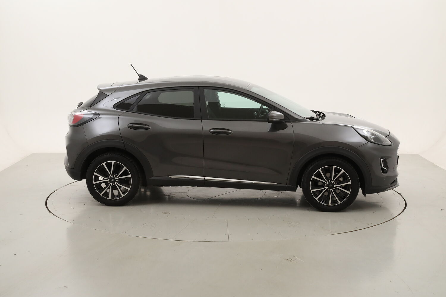 Ford Puma Hybrid Titanium usata del 2021 con 41.218 km