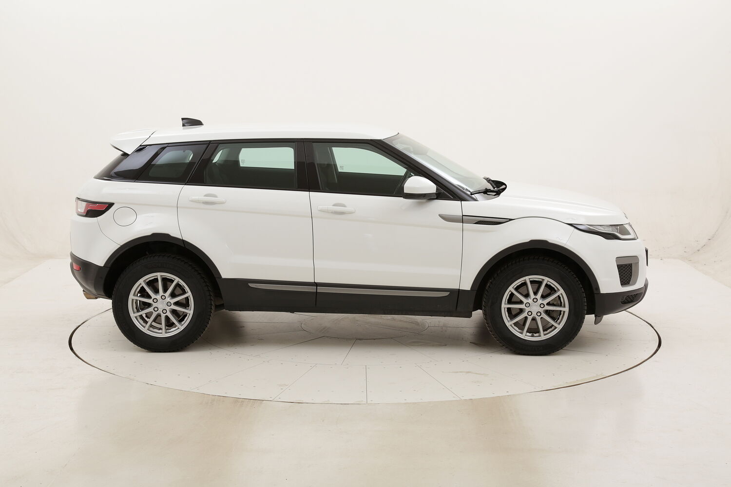 Land Rover Range Rover Evoque Pure usata del 2017 con 57.985 km