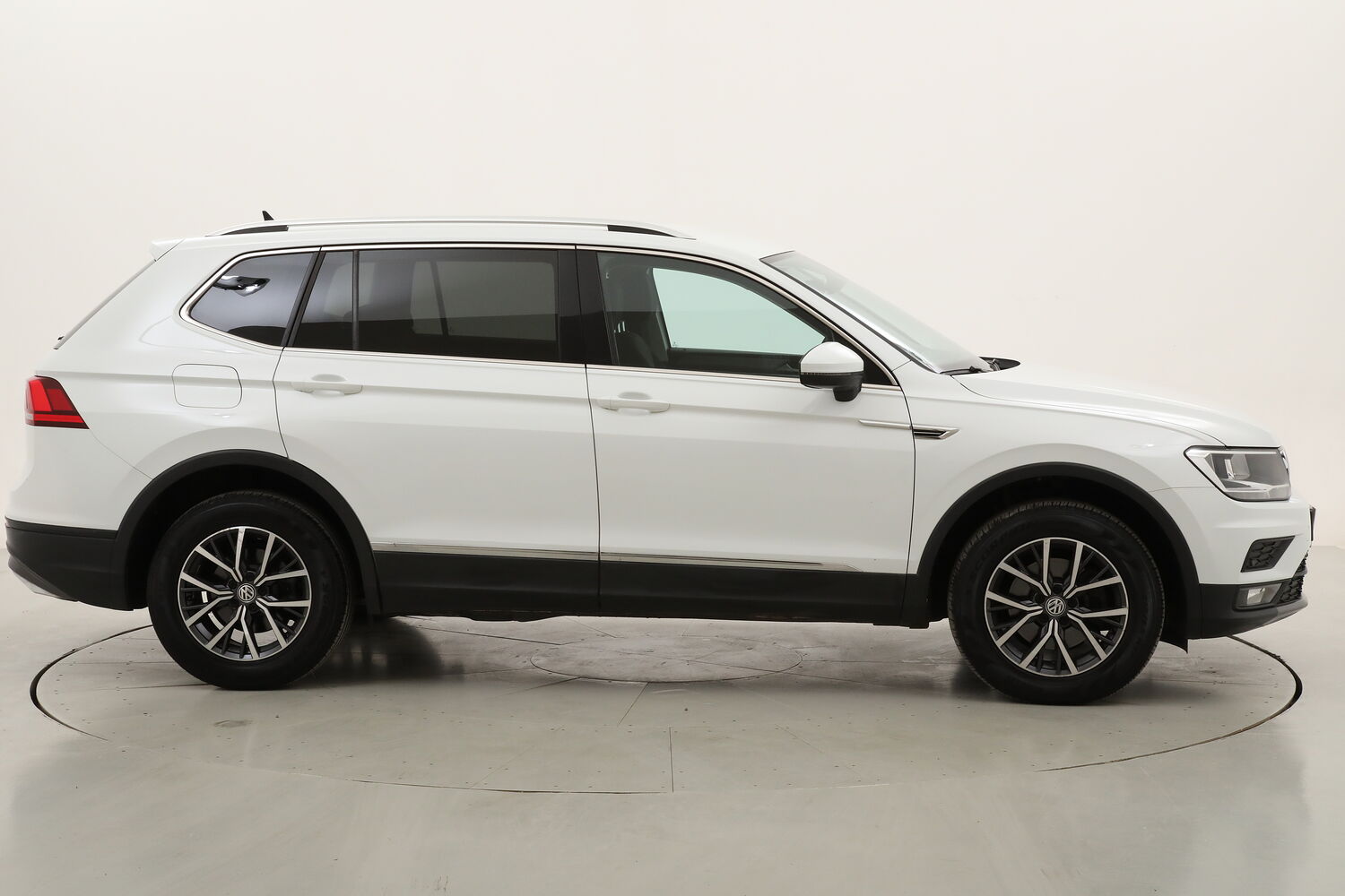 Volkswagen Tiguan Business DSG - 7 POSTI usata del 2021 con 118.305 km