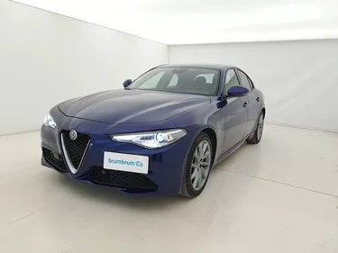 Alfa Romeo Giulia Business AT8 2.1 Diesel 160CV Automatico Visione frontale