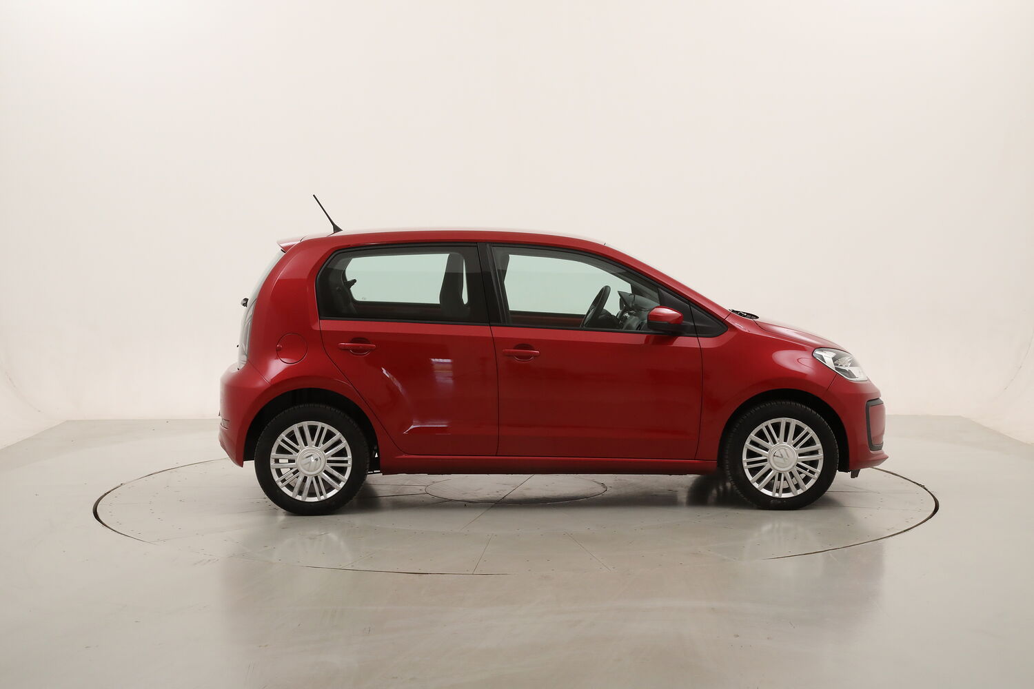 Volkswagen Up! BlueMotion Technology usata del 2022 con 111.553 km