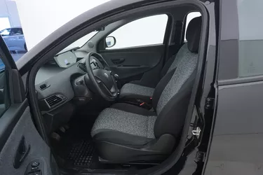 Lancia Ypsilon Hybrid Silver Plus 1.0 Mild Hybrid 70CV Manuale Sedili