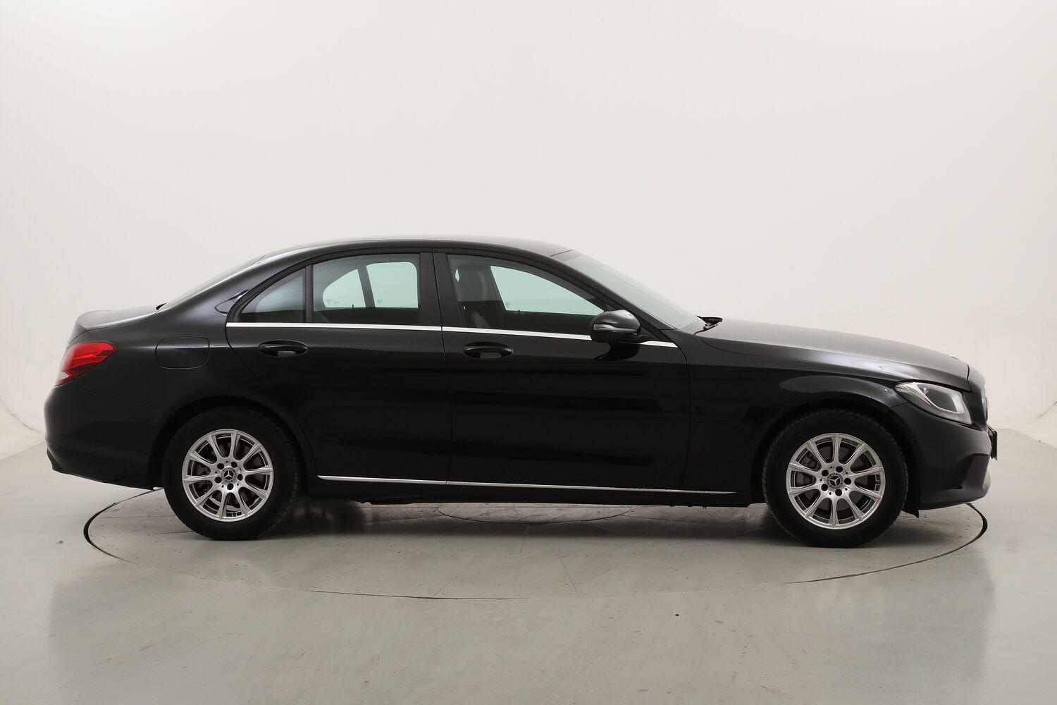 Mercedes Classe C 220d Business usata del 2021 con 87.507 km
