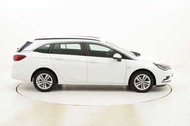 Opel Astra ST Business usata del 2017 con 114.254 km