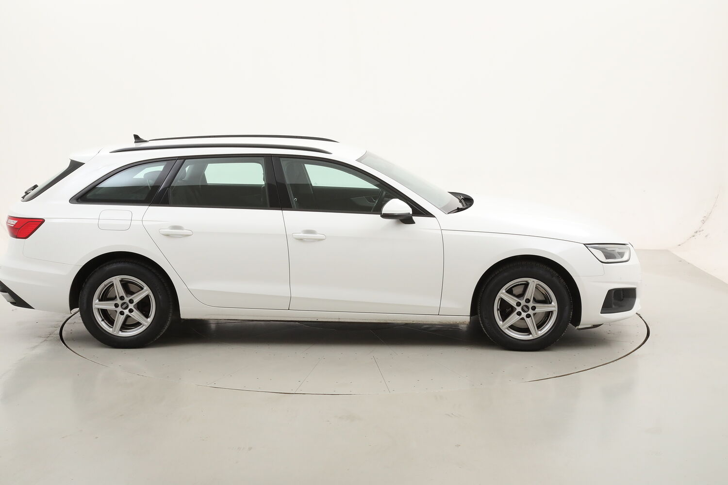 Audi A4 Avant Business S tronic usata del 2021 con 95.201 km