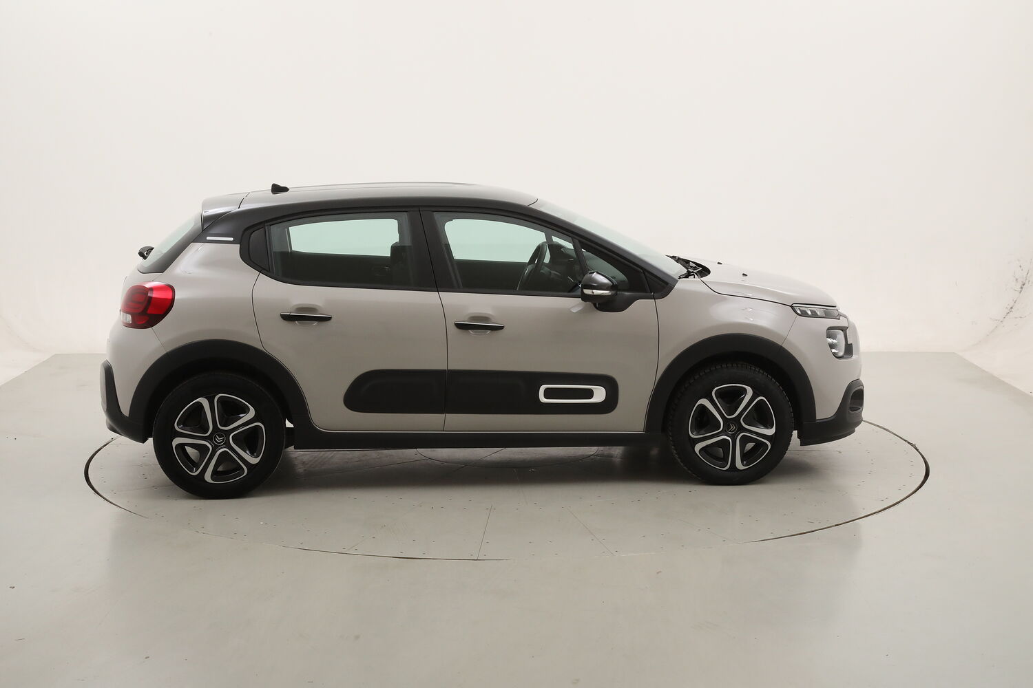 Citroen C3 Shine usata del 2022 con 48.047 km