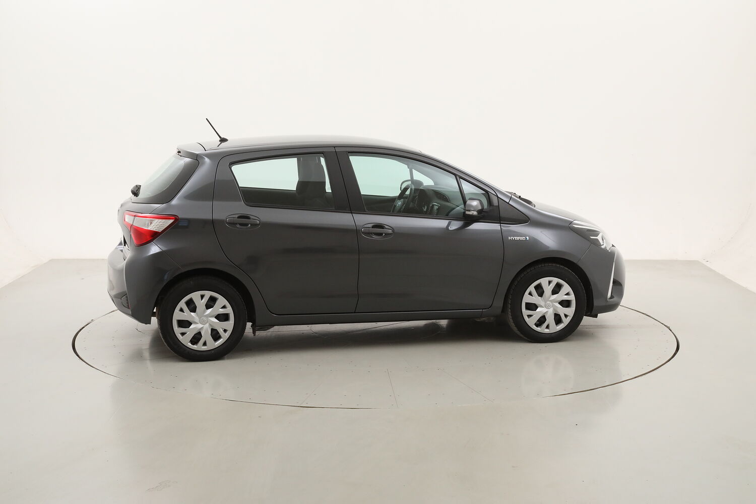 Toyota Yaris Hybrid Business usata del 2019 con 56.576 km