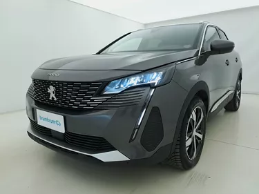 Peugeot 3008 Allure Pack EAT8 1.5 Diesel 131CV Automatico Visione frontale
