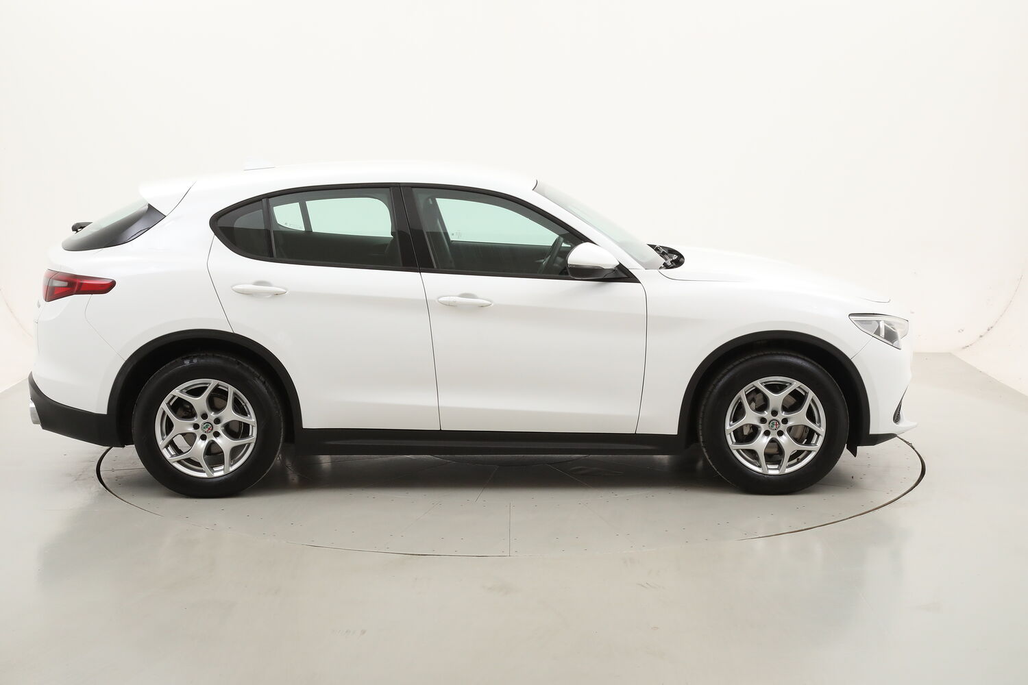 Alfa Romeo Stelvio Business AT8 usata del 2020 con 83.684 km