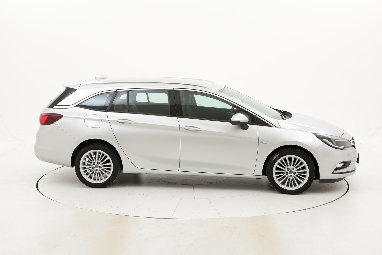 Opel Astra usata del 2017 con 15.934 km