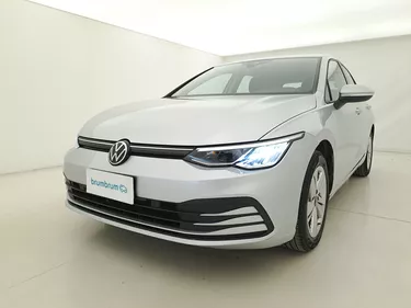 Volkswagen Golf Life DSG 1.5 Mild Hybrid 130CV Automatico Visione frontale