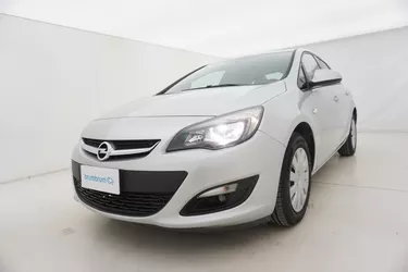 Opel Astra Advance - 4 porte 1.4 GPL 140CV Manuale Visione frontale