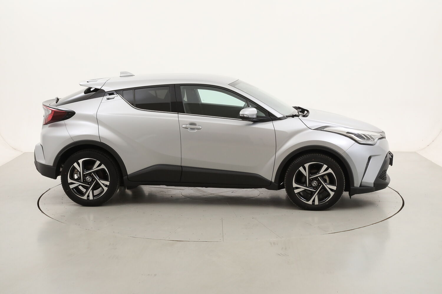 Toyota C-HR Hybrid Morebusiness usata del 2024 con 13.852 km