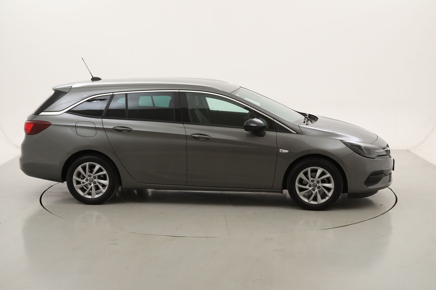 Opel Astra ST Business Elegance AT9 usata del 2021 con 67.133 km