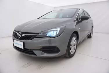 Opel Astra ST Business Elegance AT9 1.5 Diesel 122CV Automatico Visione frontale