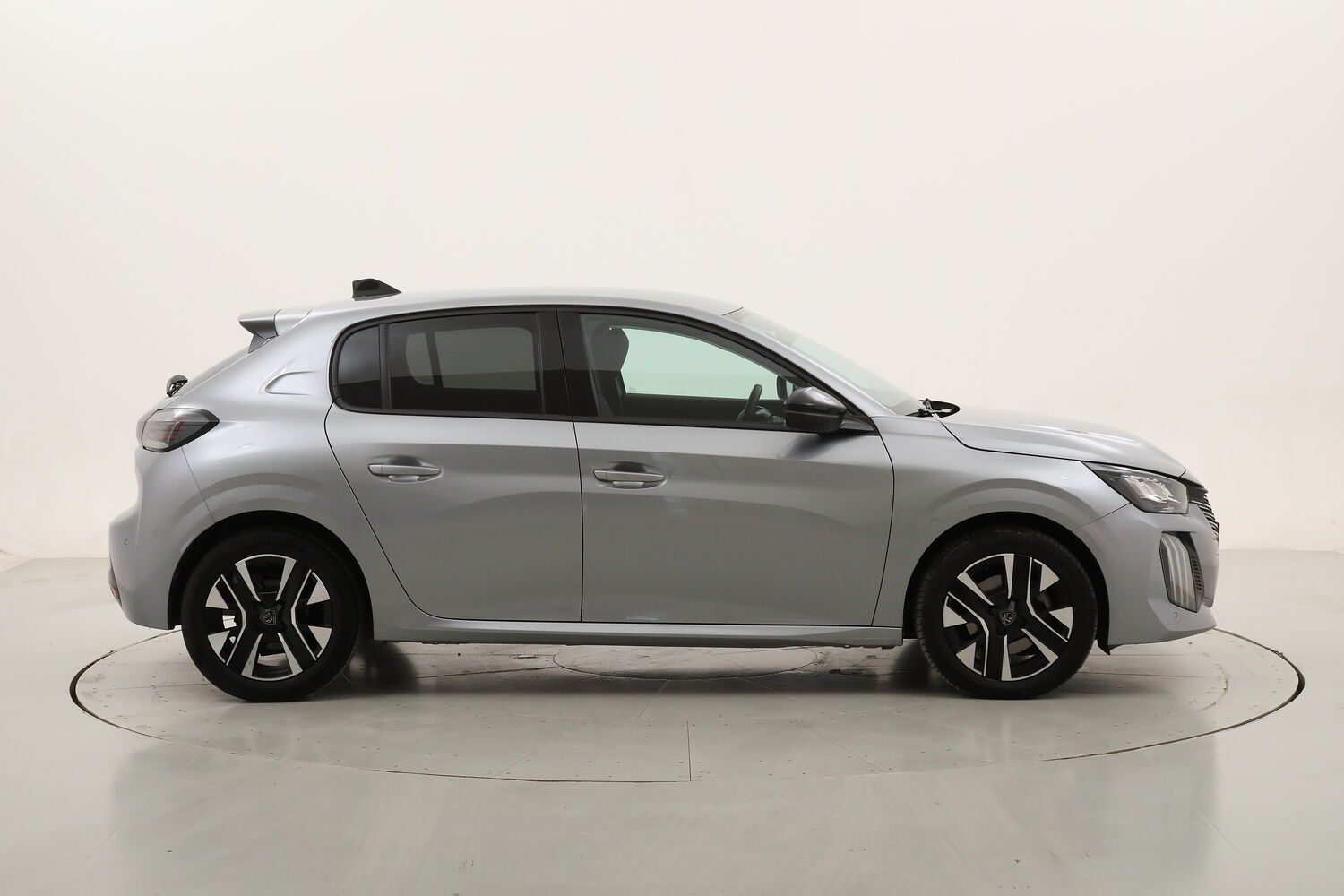 Peugeot 208 Allure usata del 2025 con 21.288 km