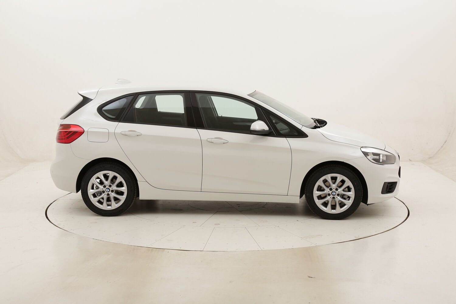 BMW Serie 2 Active Tourer 218d Advantage aut. usata del 2018 con 69.959 km