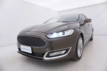 Ford Mondeo Hybrid Vignale 2.0 Full Hybrid 187CV Automatico Visione frontale