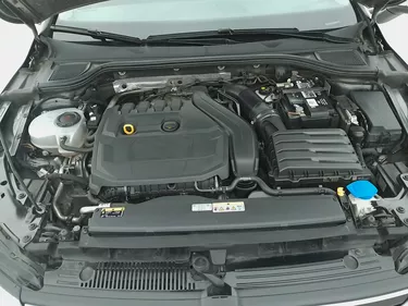 Volkswagen Golf Variant Variant Life DSG 1.5 Mild Hybrid 130CV Automatico Vano motore