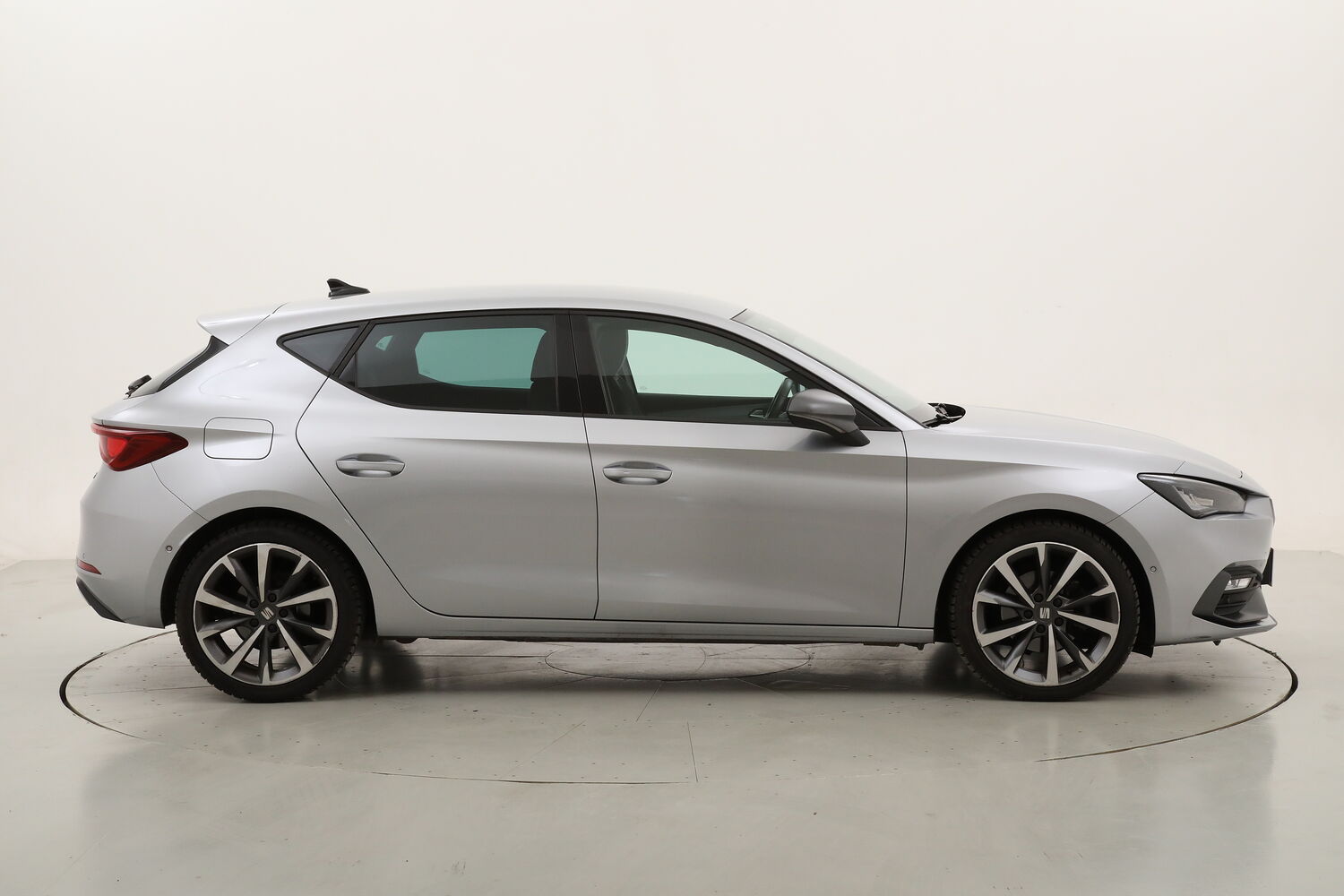 Seat Leon DSG FR usata del 2022 con 100.153 km
