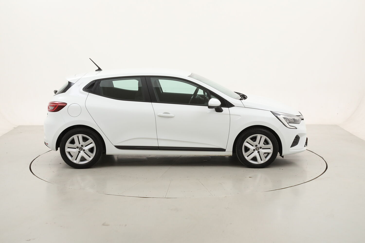 Renault Clio Hybrid Zen usata del 2022 con 98.536 km