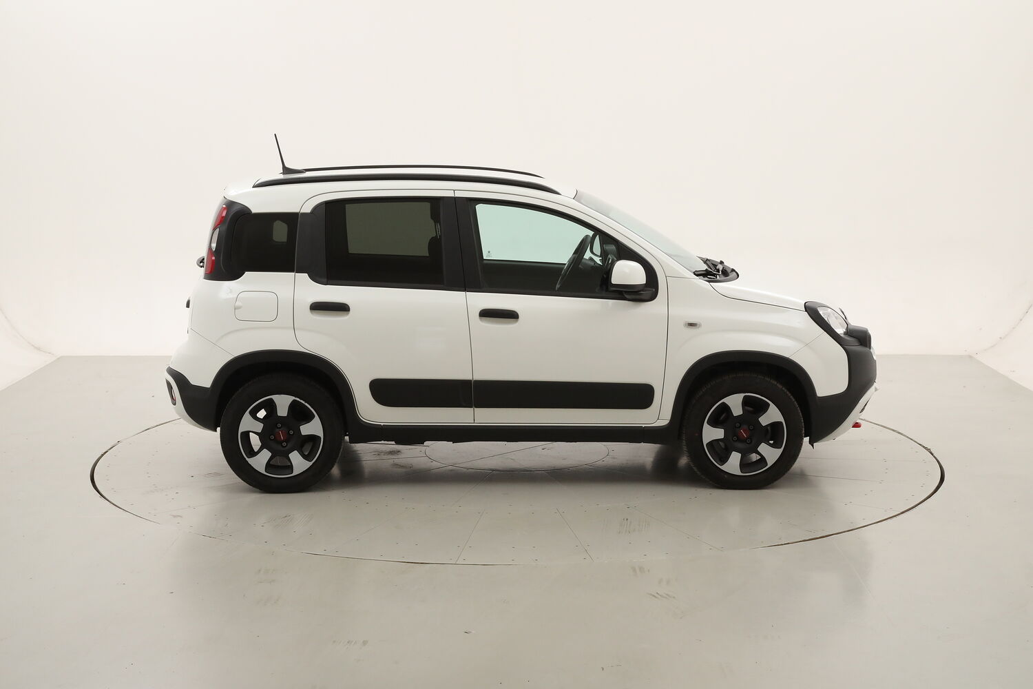 Fiat Panda Hybrid Cross usata del 2024 con 17.385 km