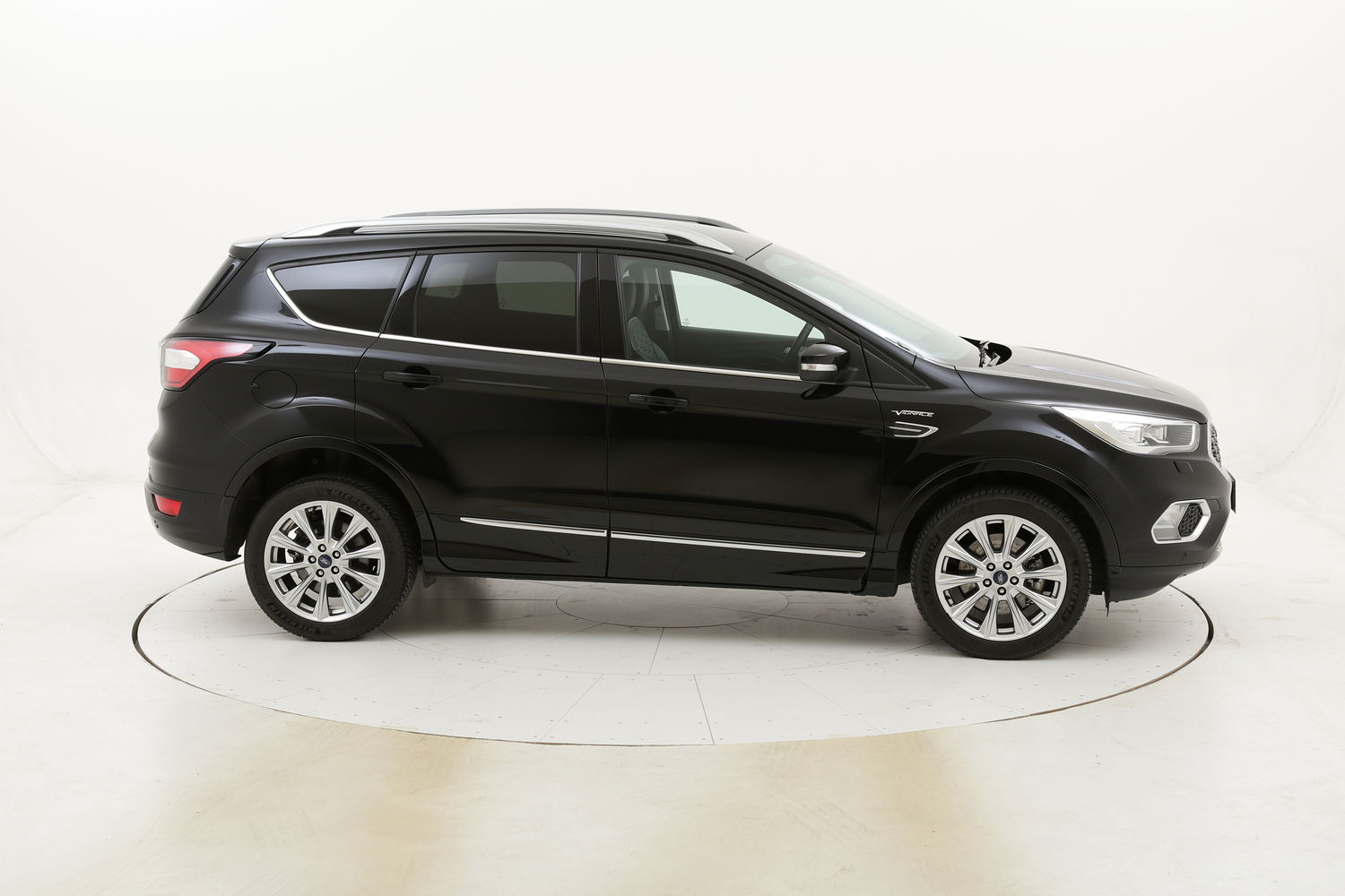 Ford Kuga Vignale 4WD Powershift usata del 2019 con 53.405 km