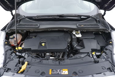 Ford Kuga Vano motore Vano motore di Ford Kuga