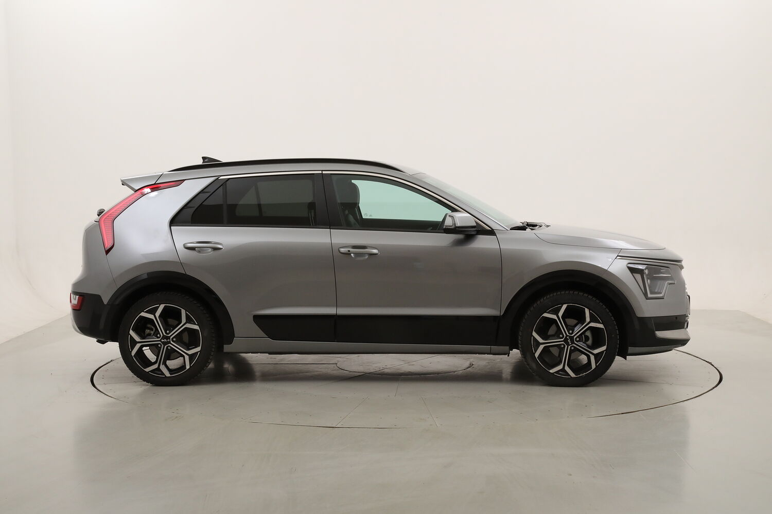 Kia Niro Hybrid Evolution DCT usata del 2023 con 45.941 km