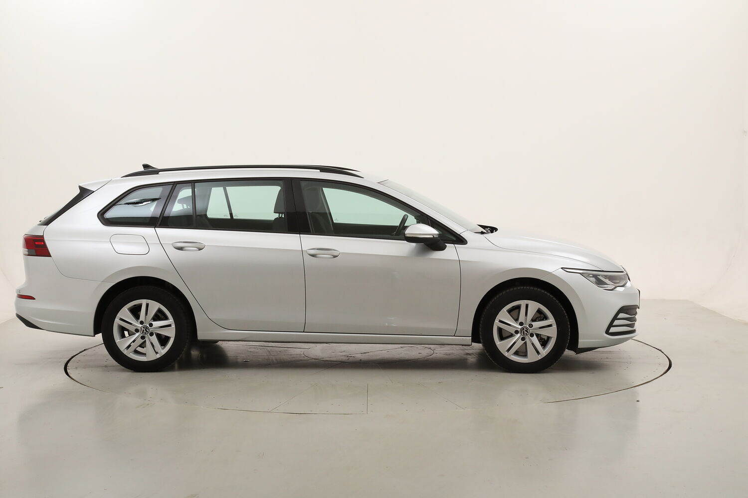 Volkswagen Golf Variant Variant Life DSG usata del 2022 con 136.749 km