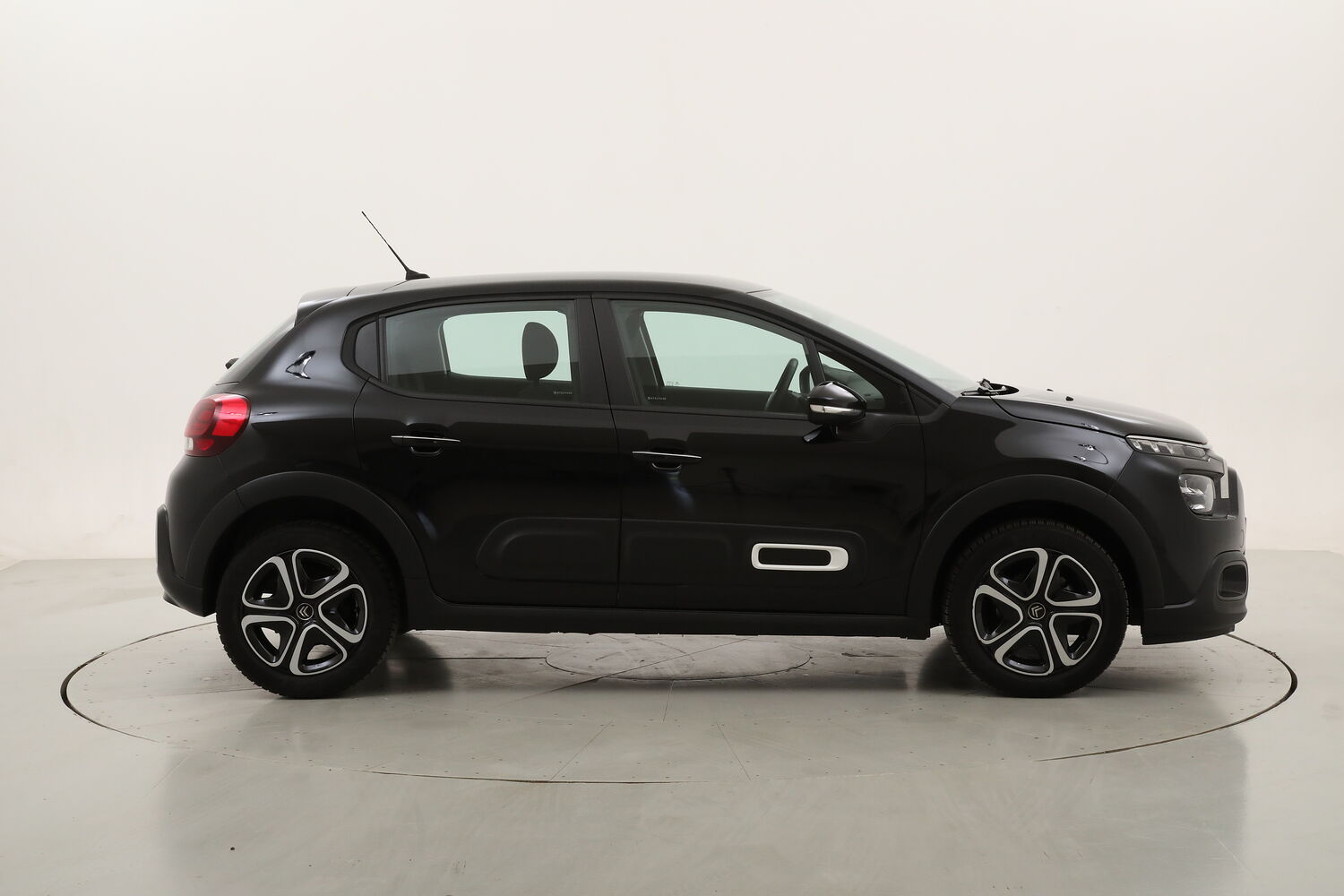 Citroen C3 Shine usata del 2023 con 100.247 km