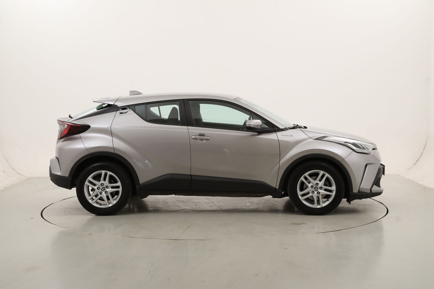 Toyota C-HR Hybrid Active usata del 2022 con 123.184 km