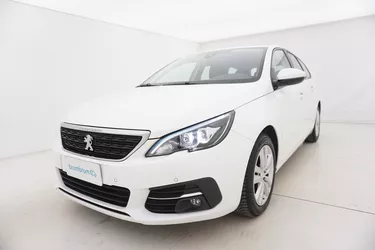Peugeot 308 SW Active Business 1.5 Diesel 131CV Manuale Visione frontale
